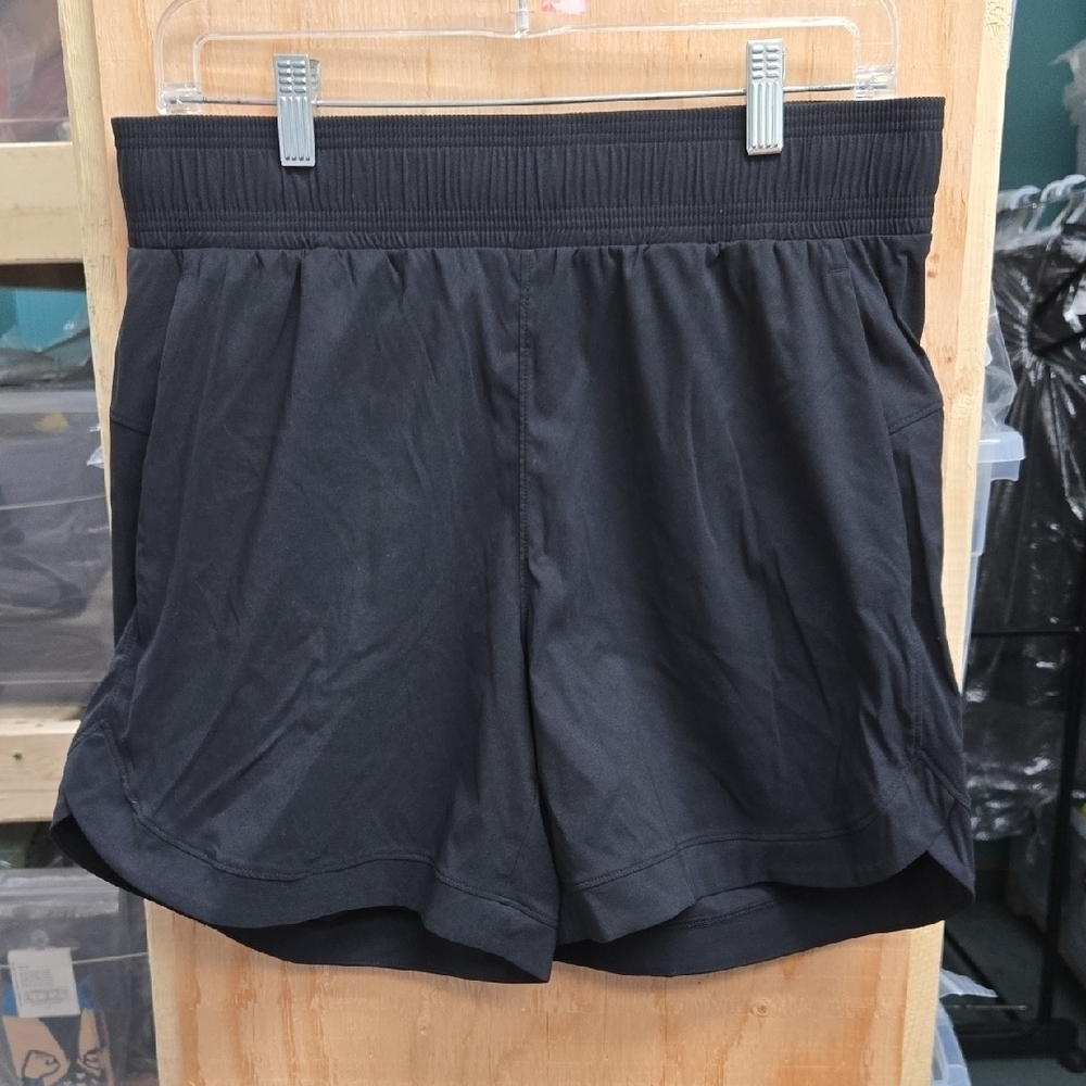 Tuff Athletics Size M Black High Waisted Active Shorts